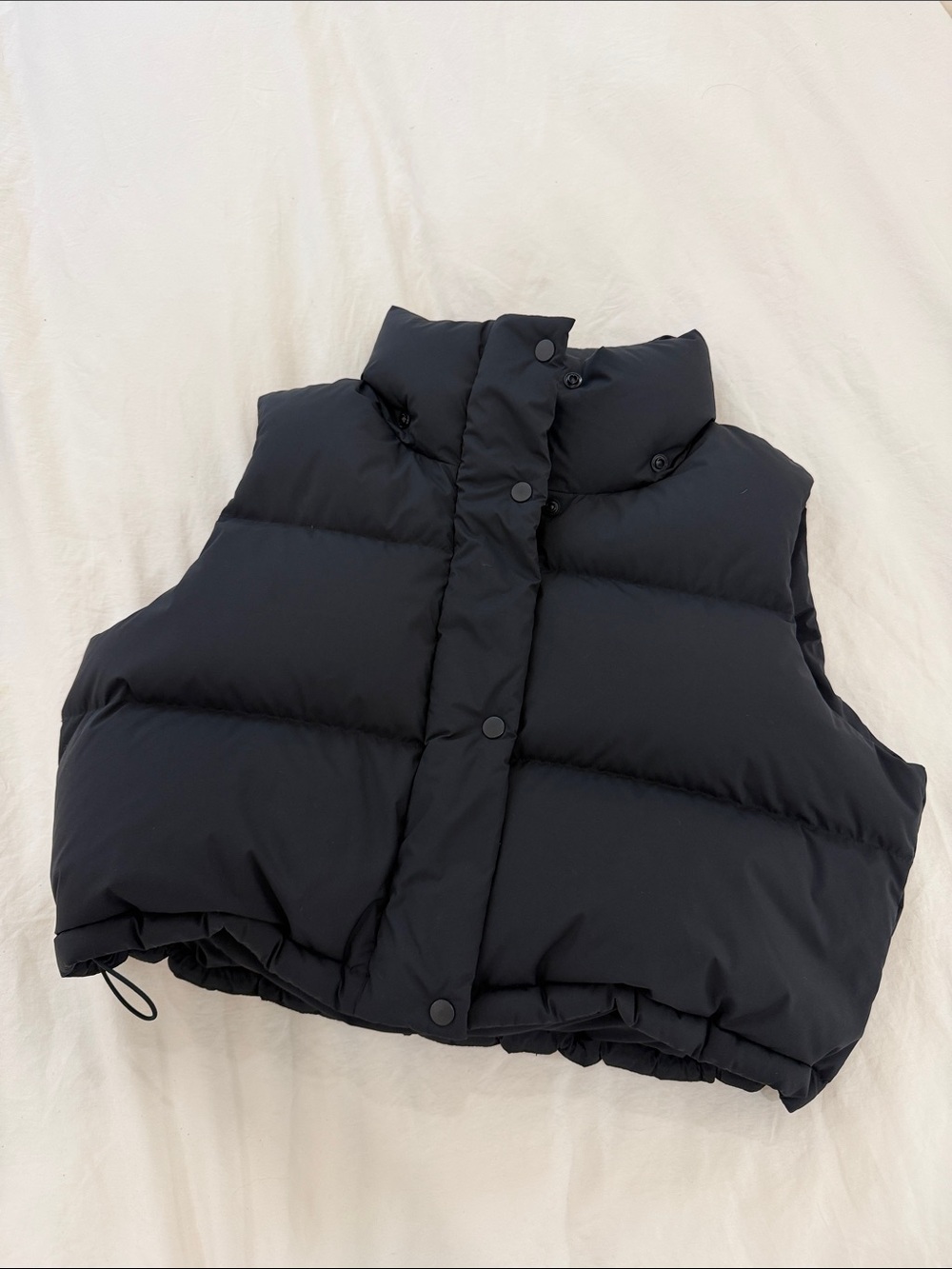 Lululemon Women's Black Puffer Down Vest with Detachable Hood!